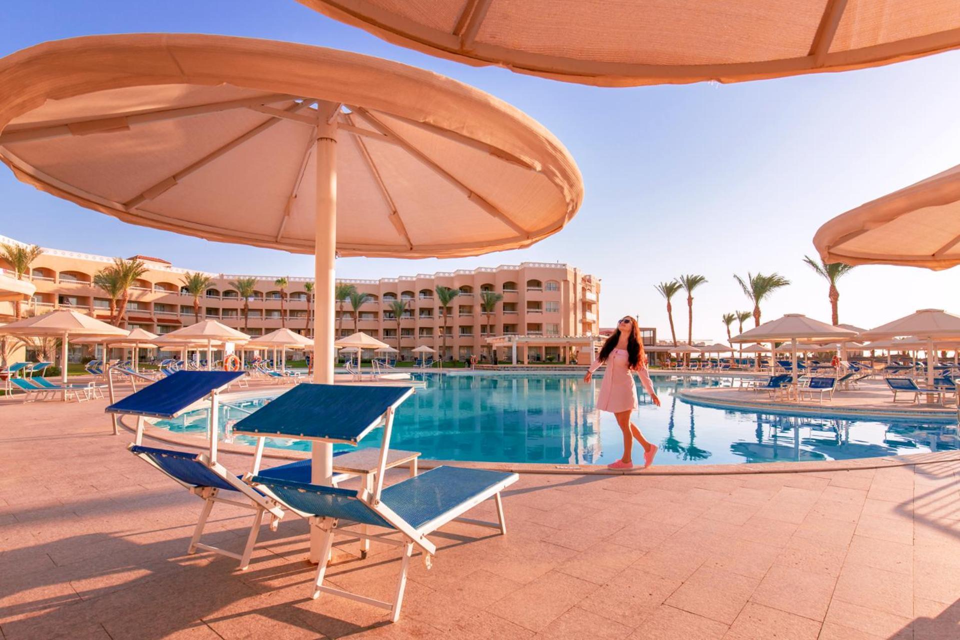 Albatros The Club - Aqua Park Resort 4*